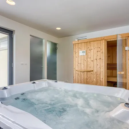 فيلة Nada For 8 Persons In Istria With 55 M2 Pool, Wellness & Free Bikes *