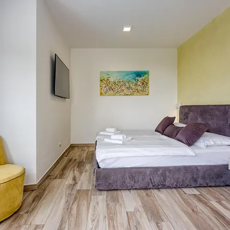Nada For 8 Persons In Istria With 55 M2 Pool, Wellness & Free Bikes