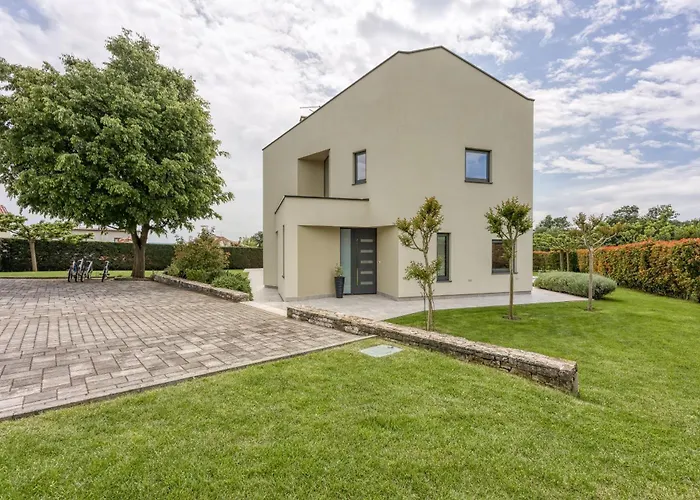 Villa Nada For 8 Persons In Istria With 30 M2 Pool, Wellness & Free Bikes