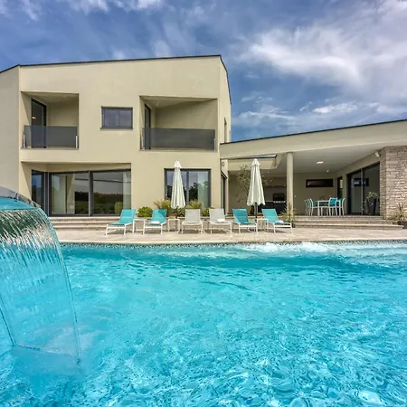 Nada For 8 Persons In Istria With 55 M2 Pool, Wellness & Free Bikes *